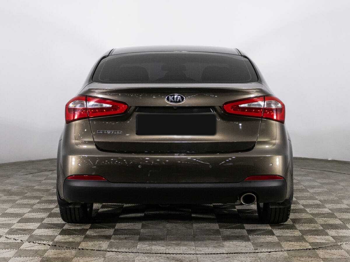 Kia Cerato с пробегом — 2015 год. Фото: #5