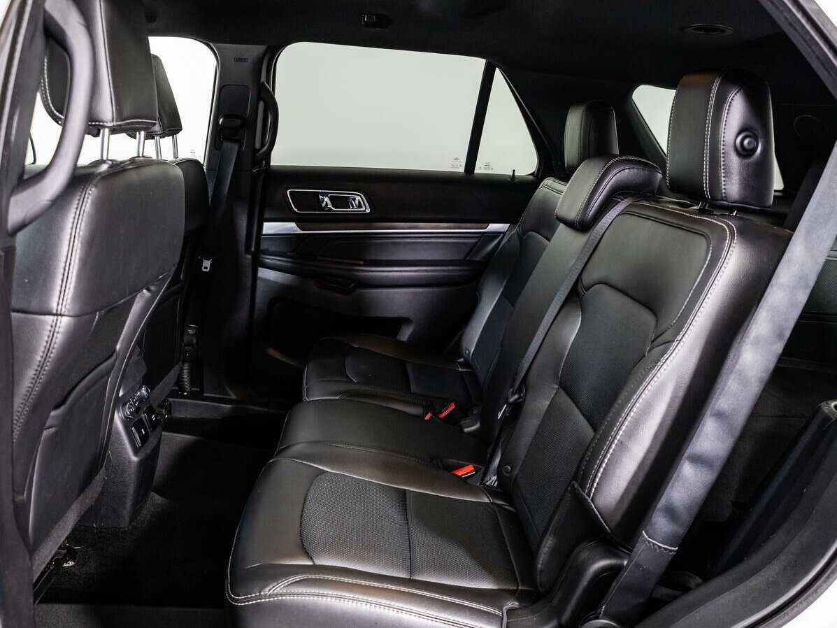 Ford Explorer с пробегом — 2018 год. Фото: #7
