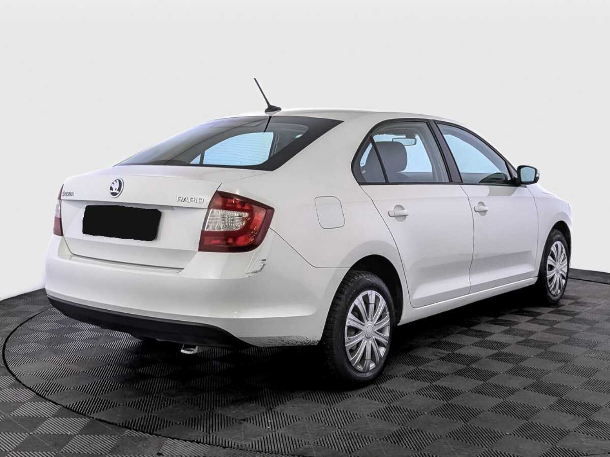 Skoda Rapid с пробегом — 2019 год. Фото: #4
