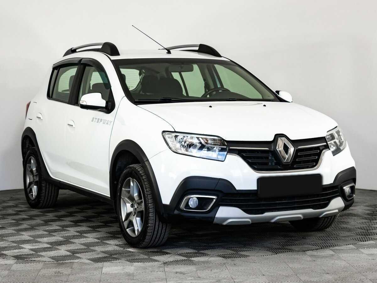 Renault Sandero с пробегом — 2018 год. Фото: #2