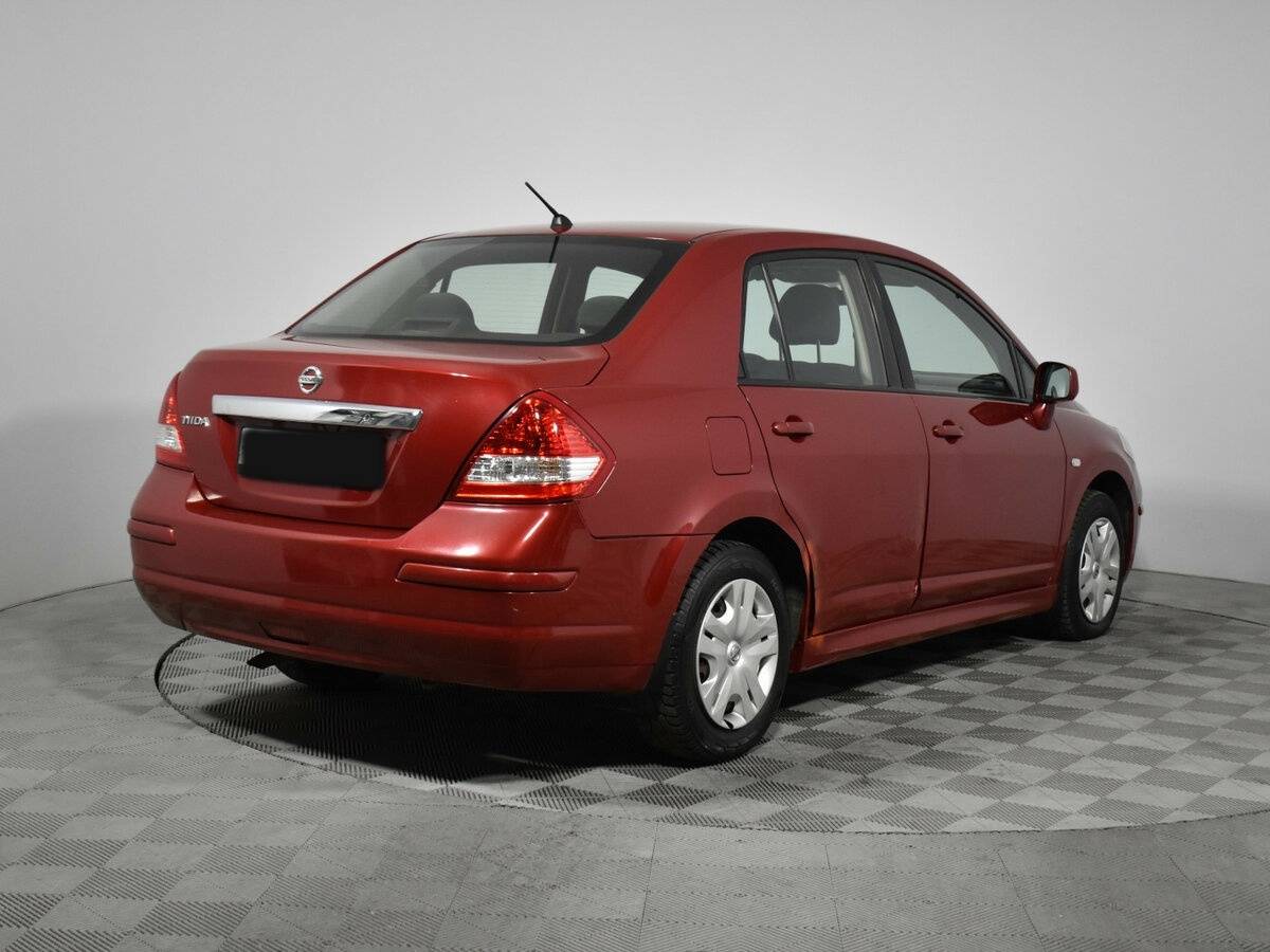 Nissan Tiida с пробегом — 2012 год. Фото: #4