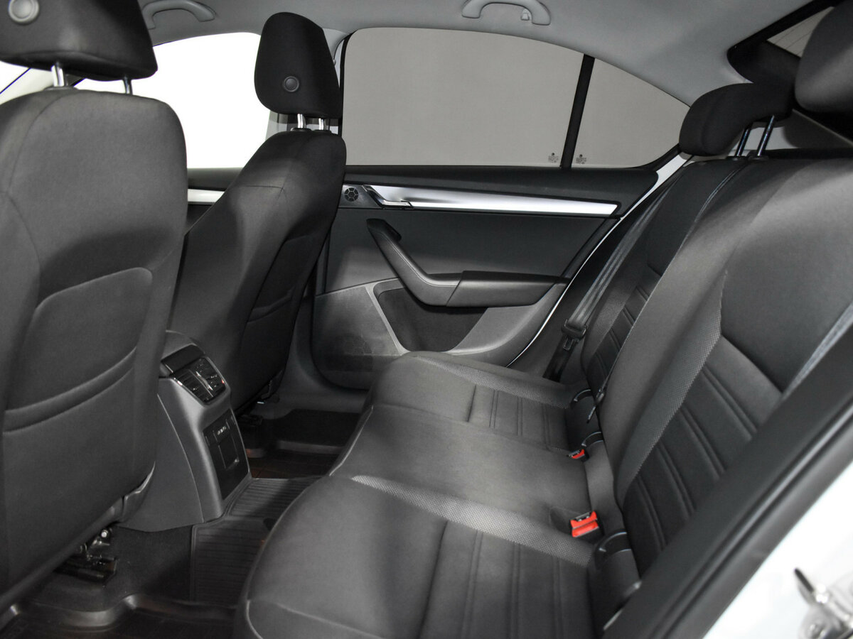 Skoda Octavia с пробегом — 2018 год. Фото: #8