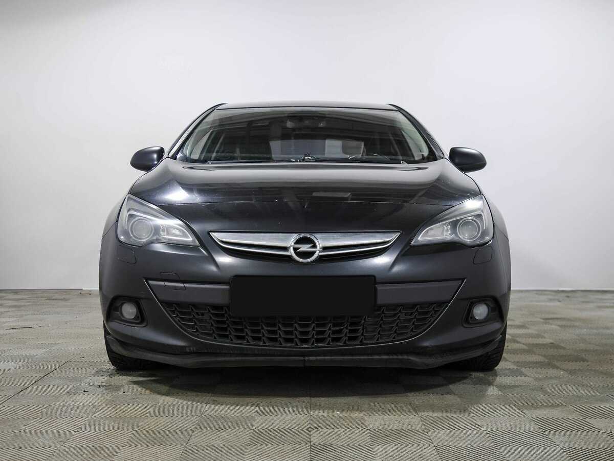 Opel Astra с пробегом — 2012 год. Фото: #1