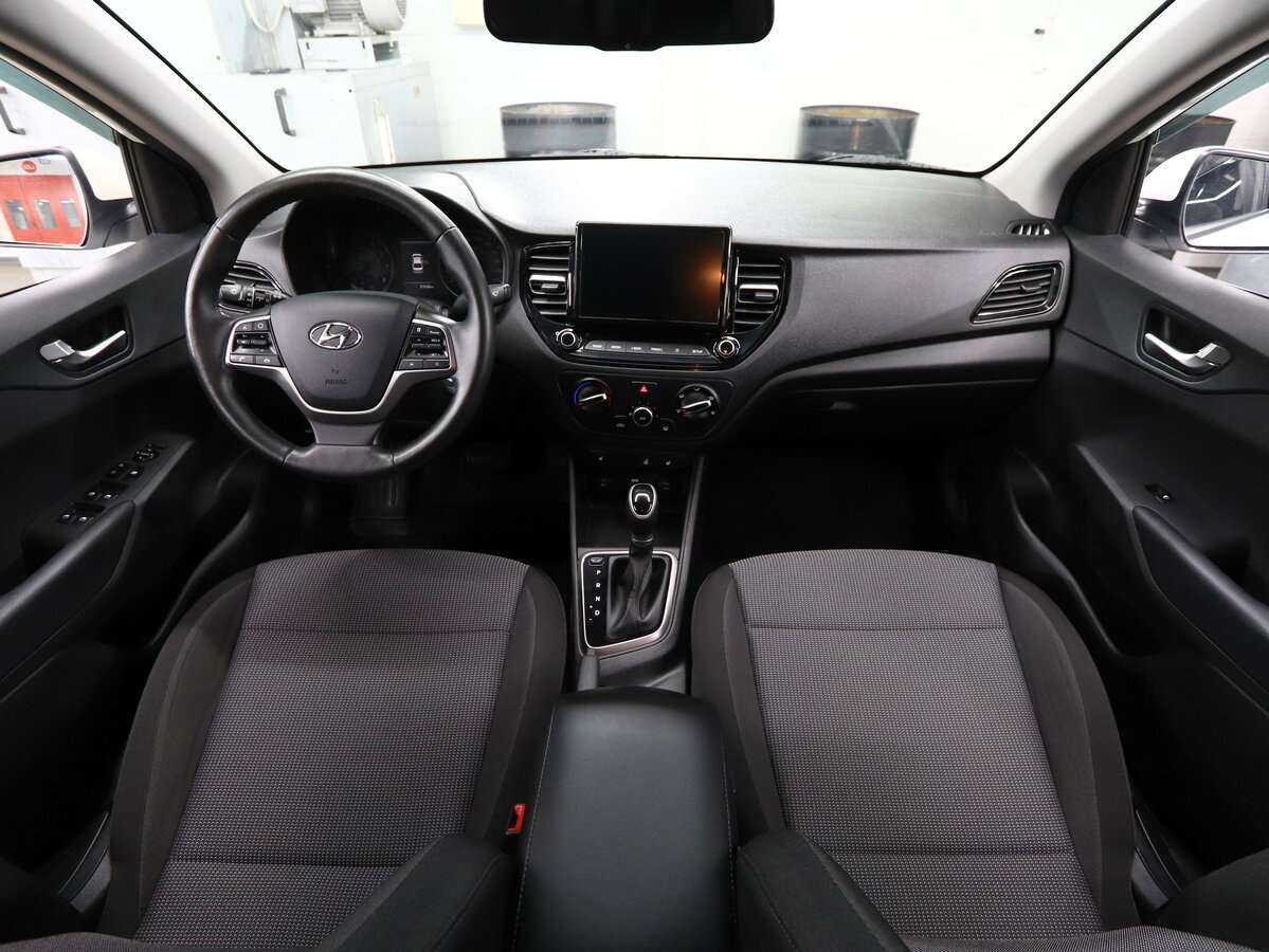 Hyundai Solaris с пробегом — 2021 год. Фото: #14