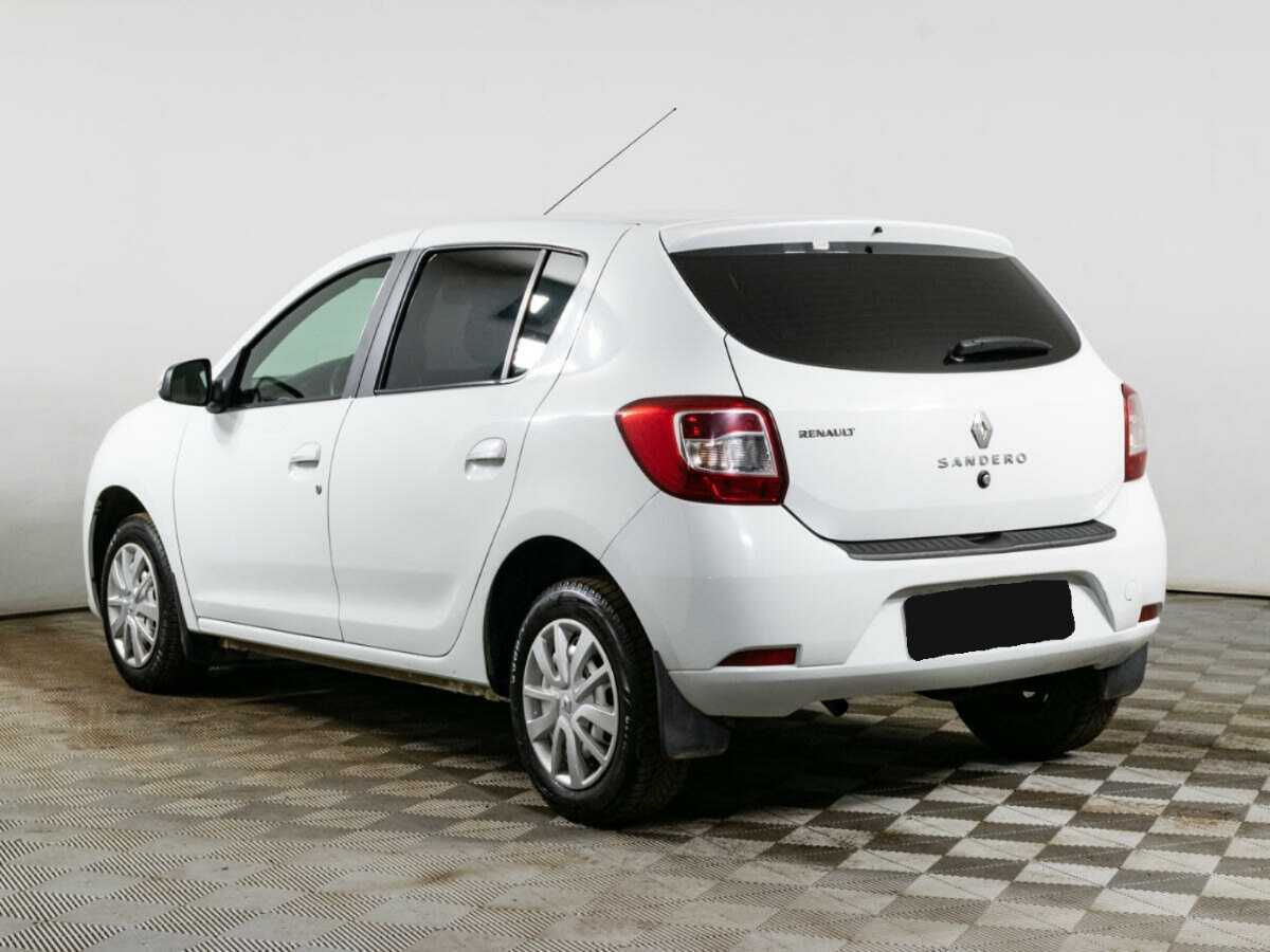 Renault Sandero с пробегом — 2017 год. Фото: #6