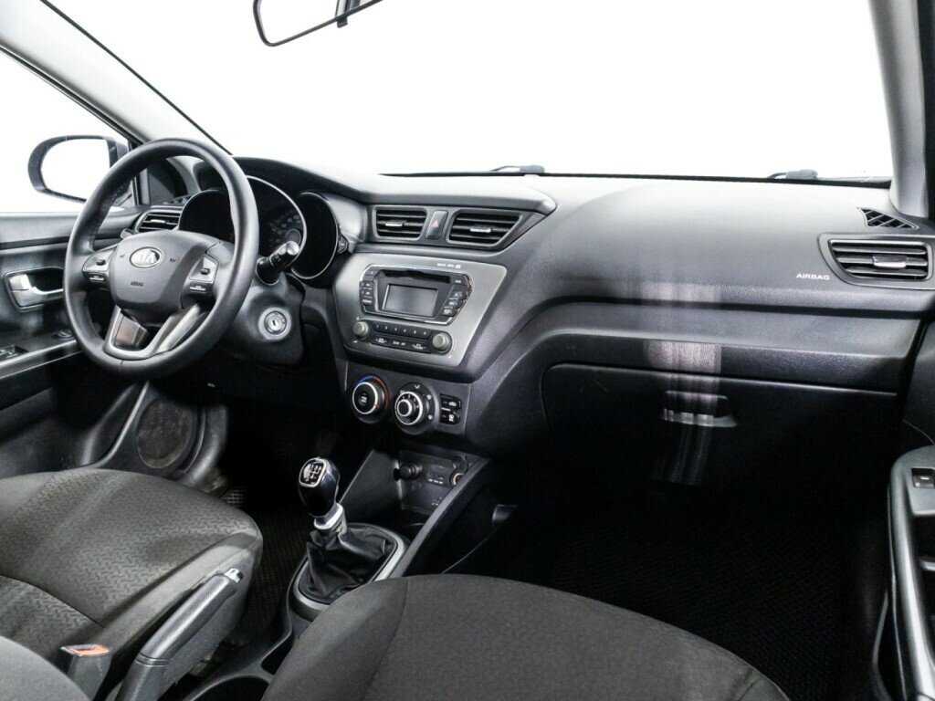 Kia Rio с пробегом — 2013 год. Фото: #8