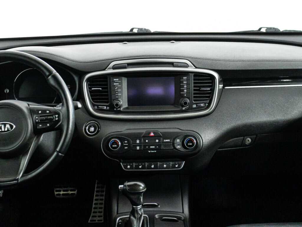 Kia Sorento с пробегом — 2016 год. Фото: #13