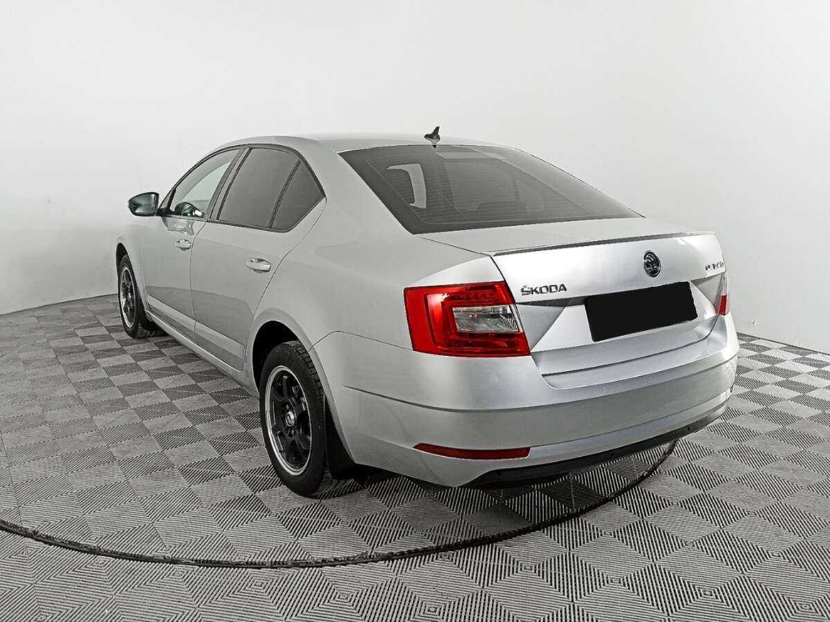 Skoda Octavia с пробегом — 2018 год. Фото: #6