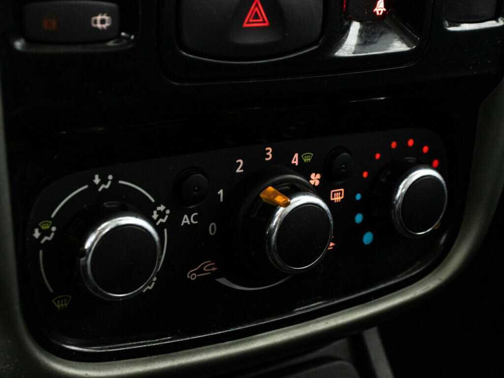 Renault Duster с пробегом — 2014 год. Фото: #13