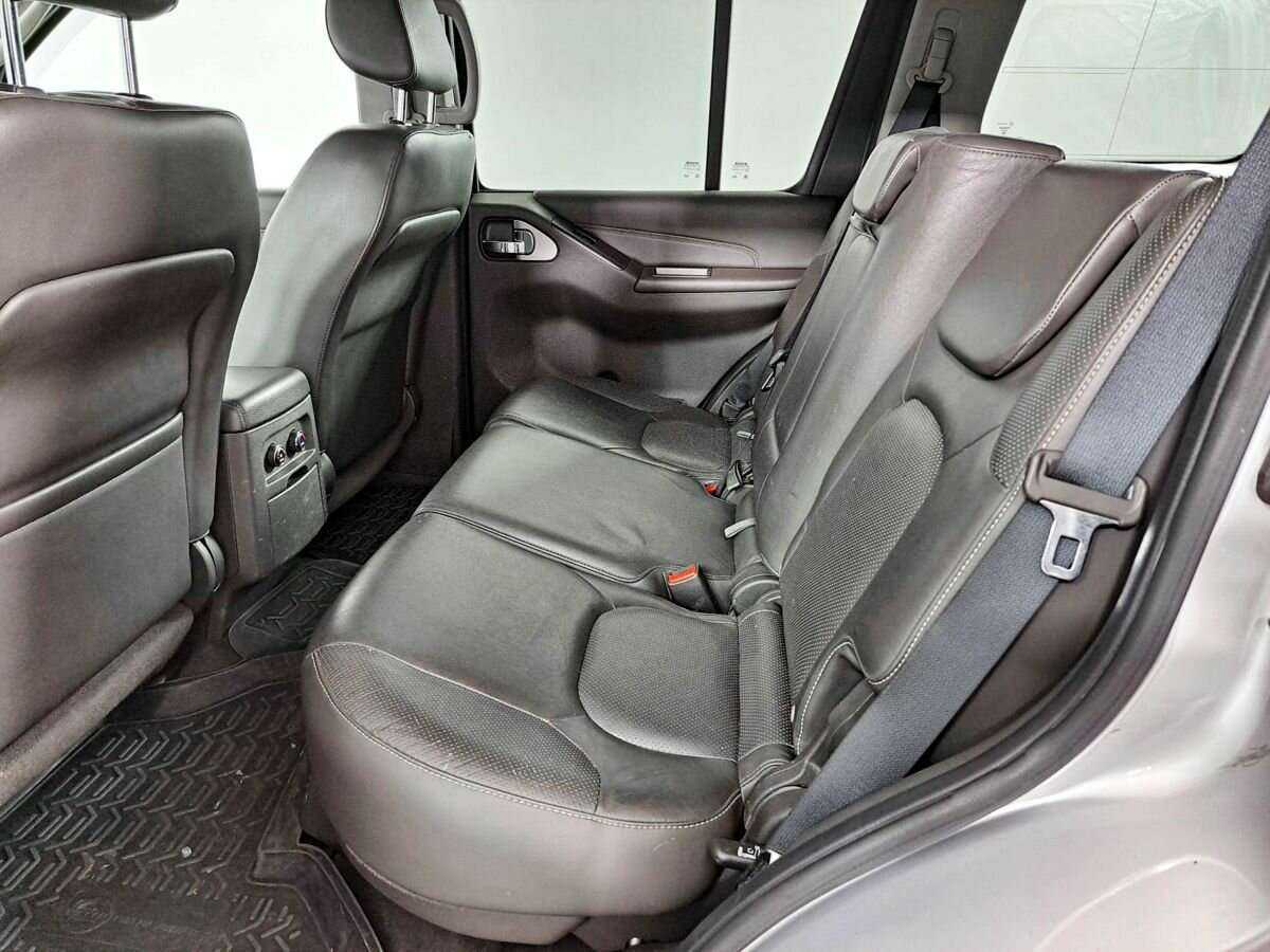 Nissan Pathfinder с пробегом — 2012 год. Фото: #6
