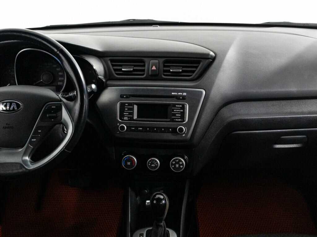 Kia Rio с пробегом — 2015 год. Фото: #13
