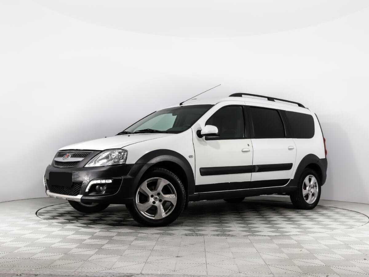 Lada (ВАЗ) Largus с пробегом — 2015 год. Посмотреть фото