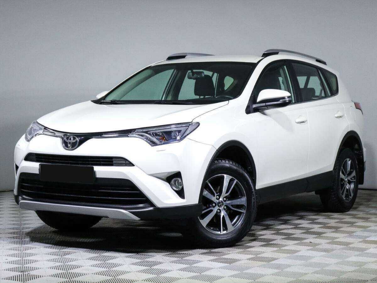 Toyota RAV4 с пробегом — 2017 год. Фото: #0