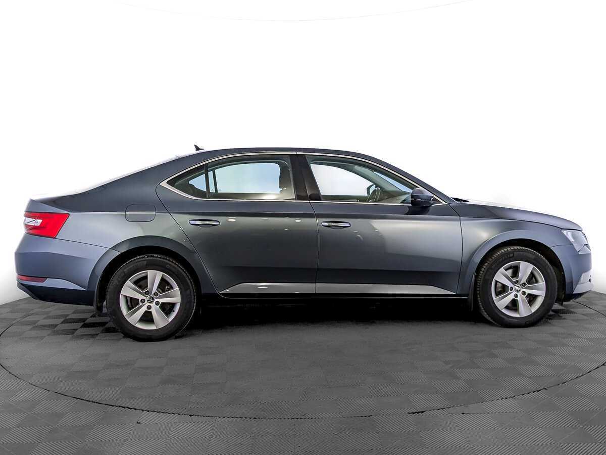 Skoda Superb с пробегом — 2018 год. Фото: #3