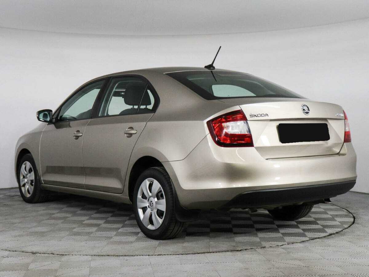 Skoda Rapid с пробегом — 2018 год. Фото: #6
