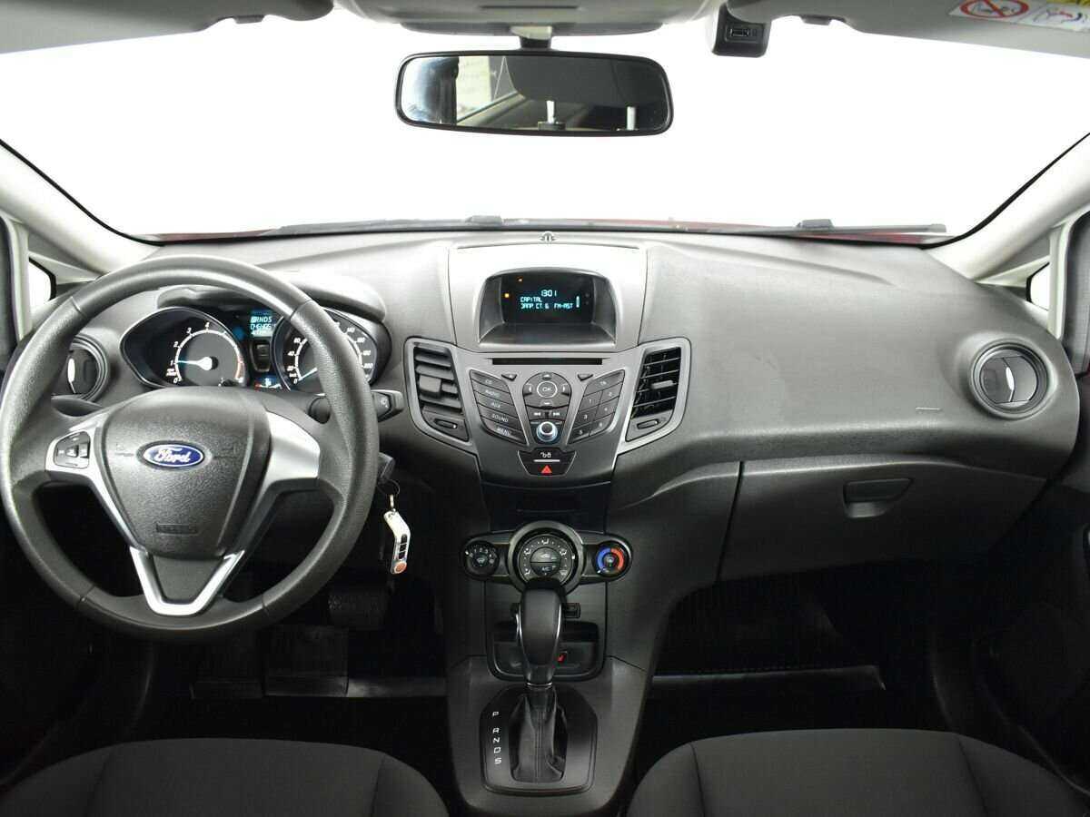 Ford Fiesta с пробегом — 2019 год. Фото: #8