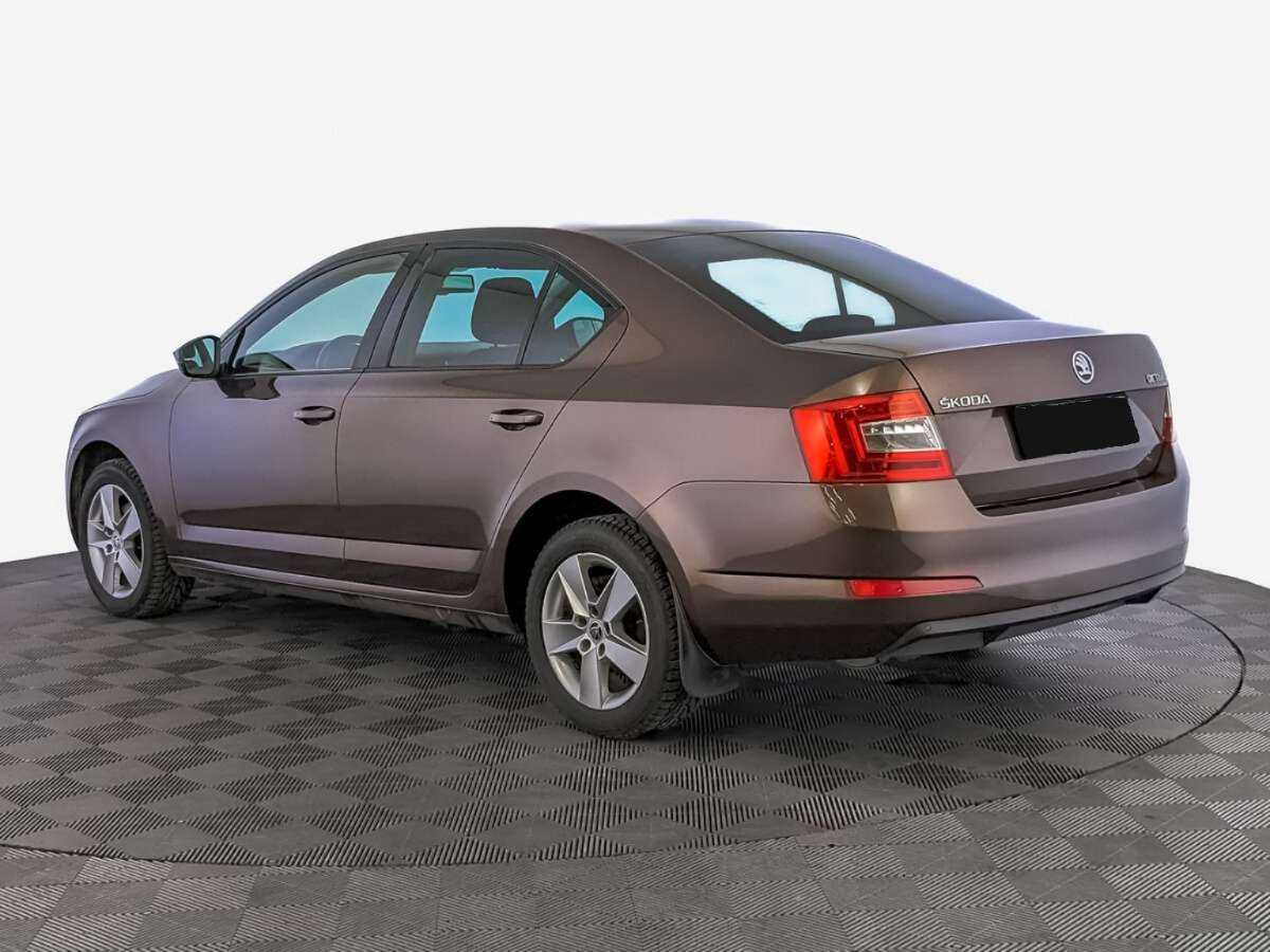 Skoda Octavia с пробегом — 2016 год. Фото: #6