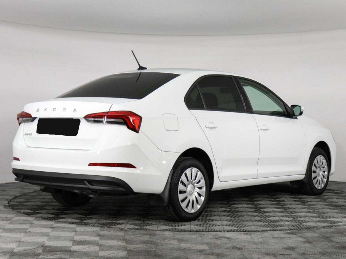 Skoda Rapid с пробегом — 2021 год. Фото: #4