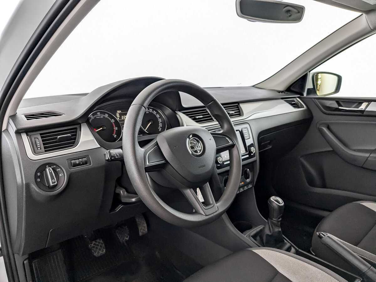 Skoda Rapid с пробегом — 2019 год. Фото: #12