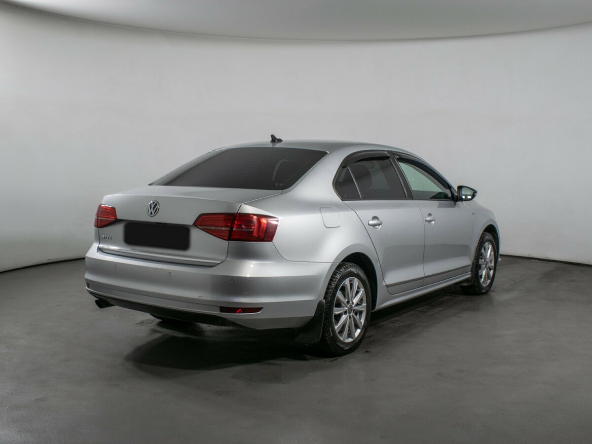 Volkswagen Jetta с пробегом — 2018 год. Фото: #4