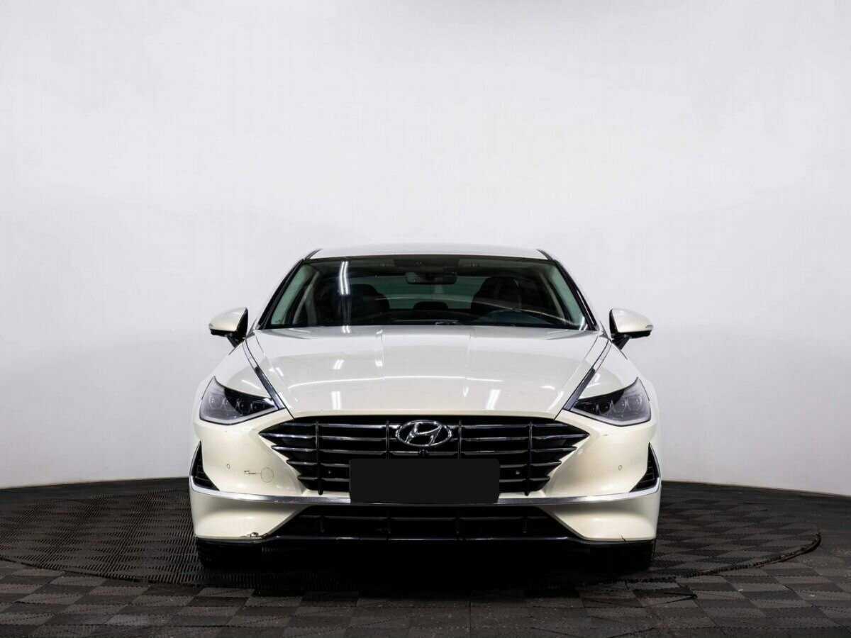 Hyundai Sonata с пробегом — 2020 год. Фото: #1