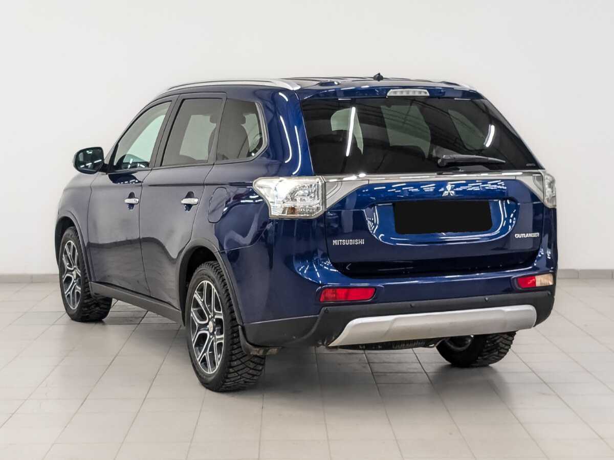 Mitsubishi Outlander с пробегом — 2014 год. Фото: #6