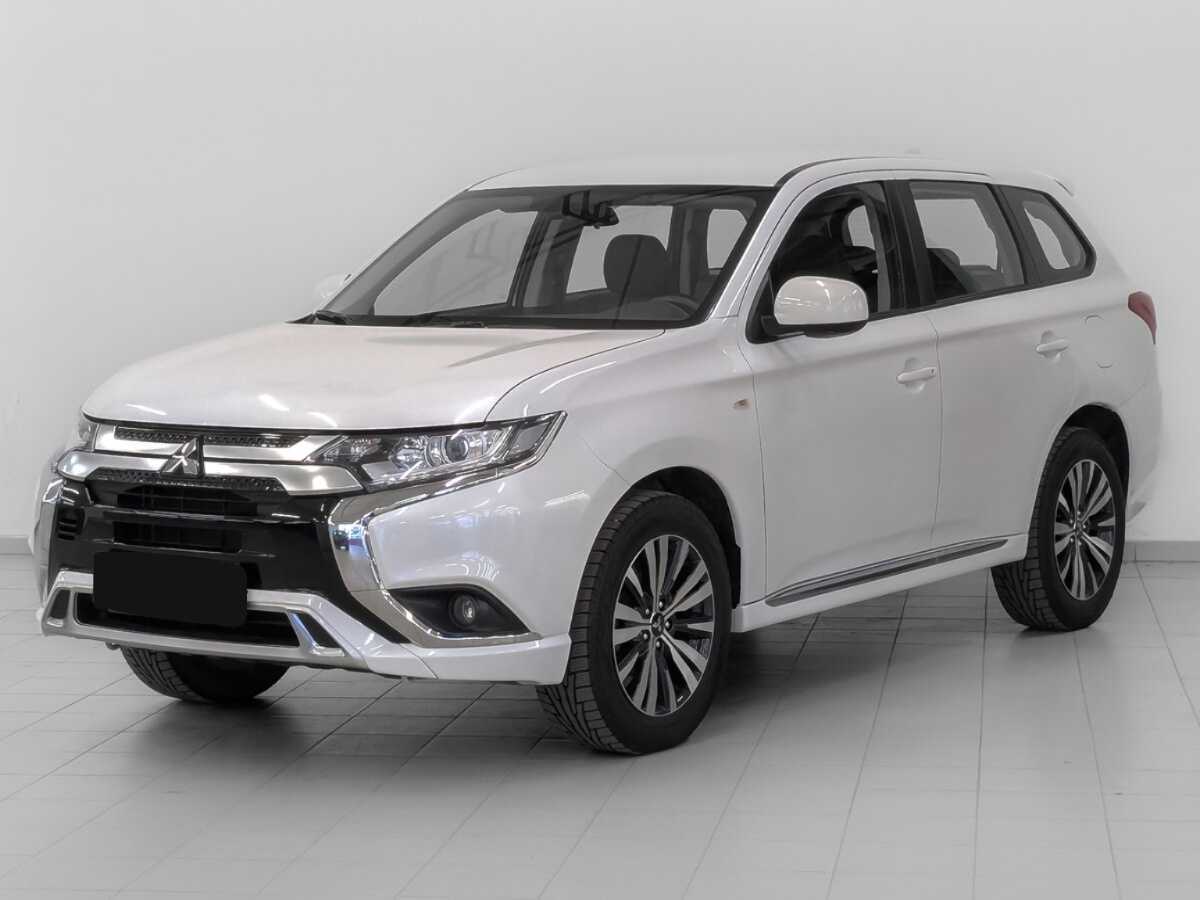 Mitsubishi Outlander с пробегом — 2022 год. Посмотреть фото