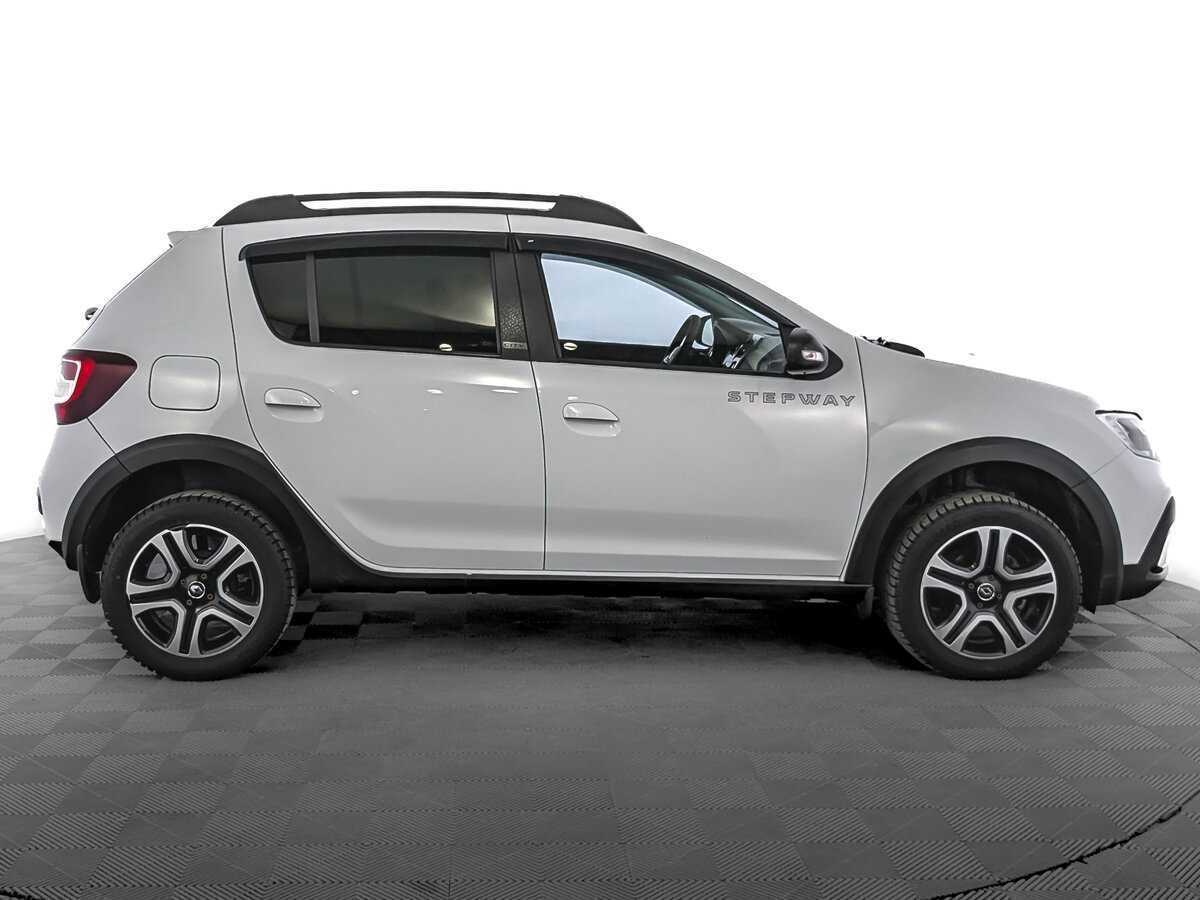Renault Sandero с пробегом — 2018 год. Фото: #3