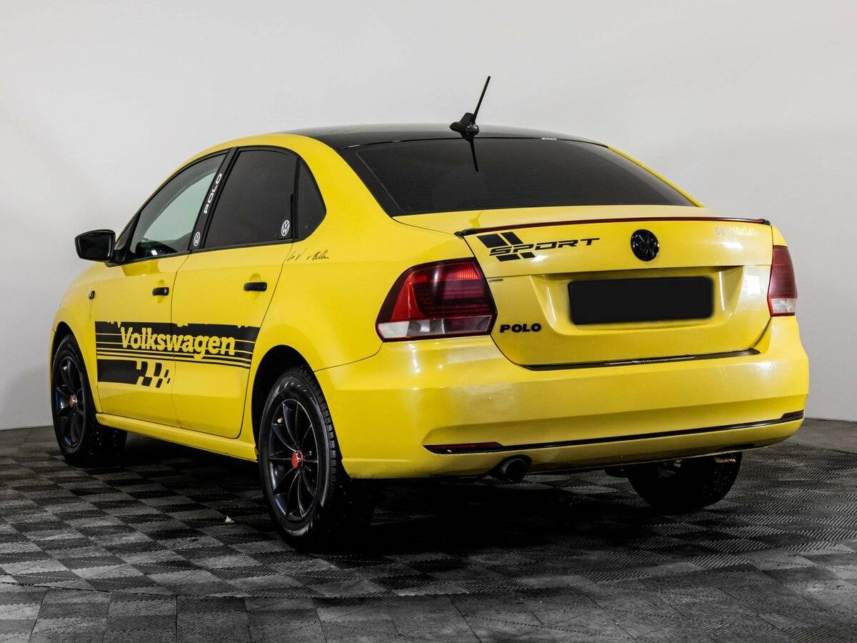 Volkswagen Polo с пробегом — 2018 год. Фото: #5