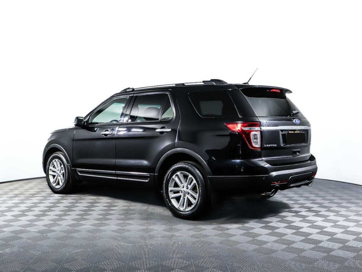 Ford Explorer с пробегом — 2015 год. Фото: #6
