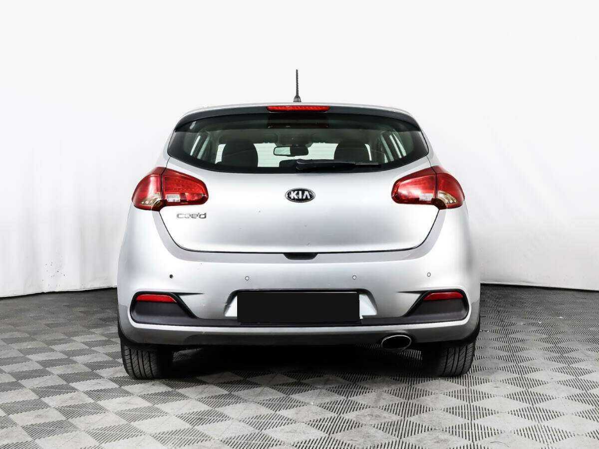 Kia Ceed с пробегом — 2013 год. Фото: #5