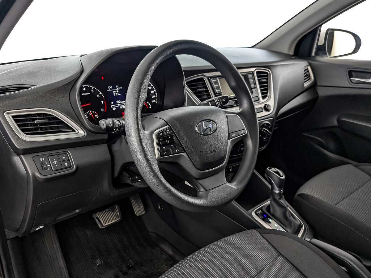 Hyundai Solaris с пробегом — 2022 год. Фото: #13
