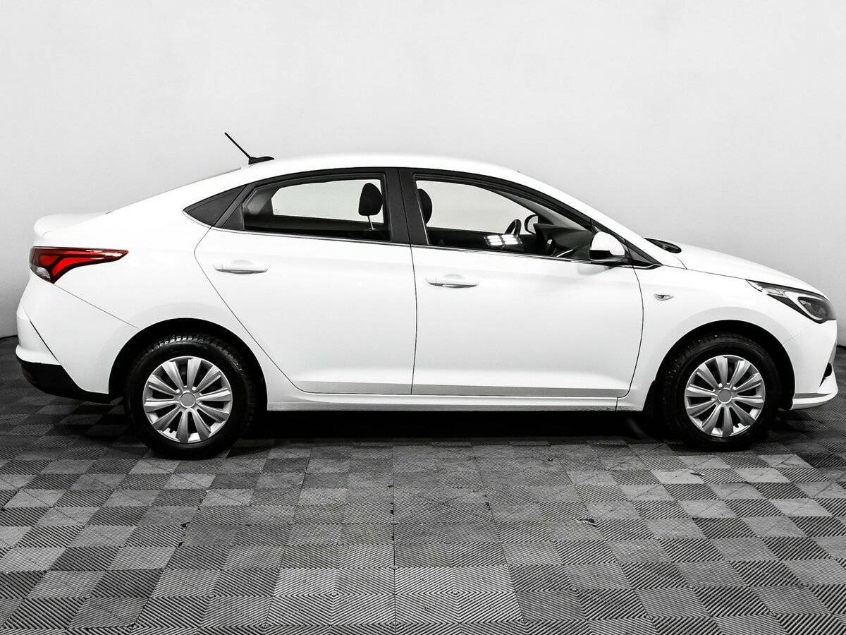 Hyundai Solaris с пробегом — 2020 год. Фото: #3