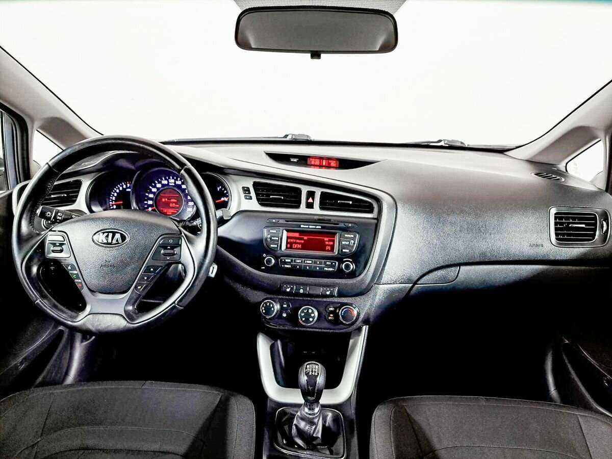 Kia Ceed с пробегом — 2014 год. Фото: #11