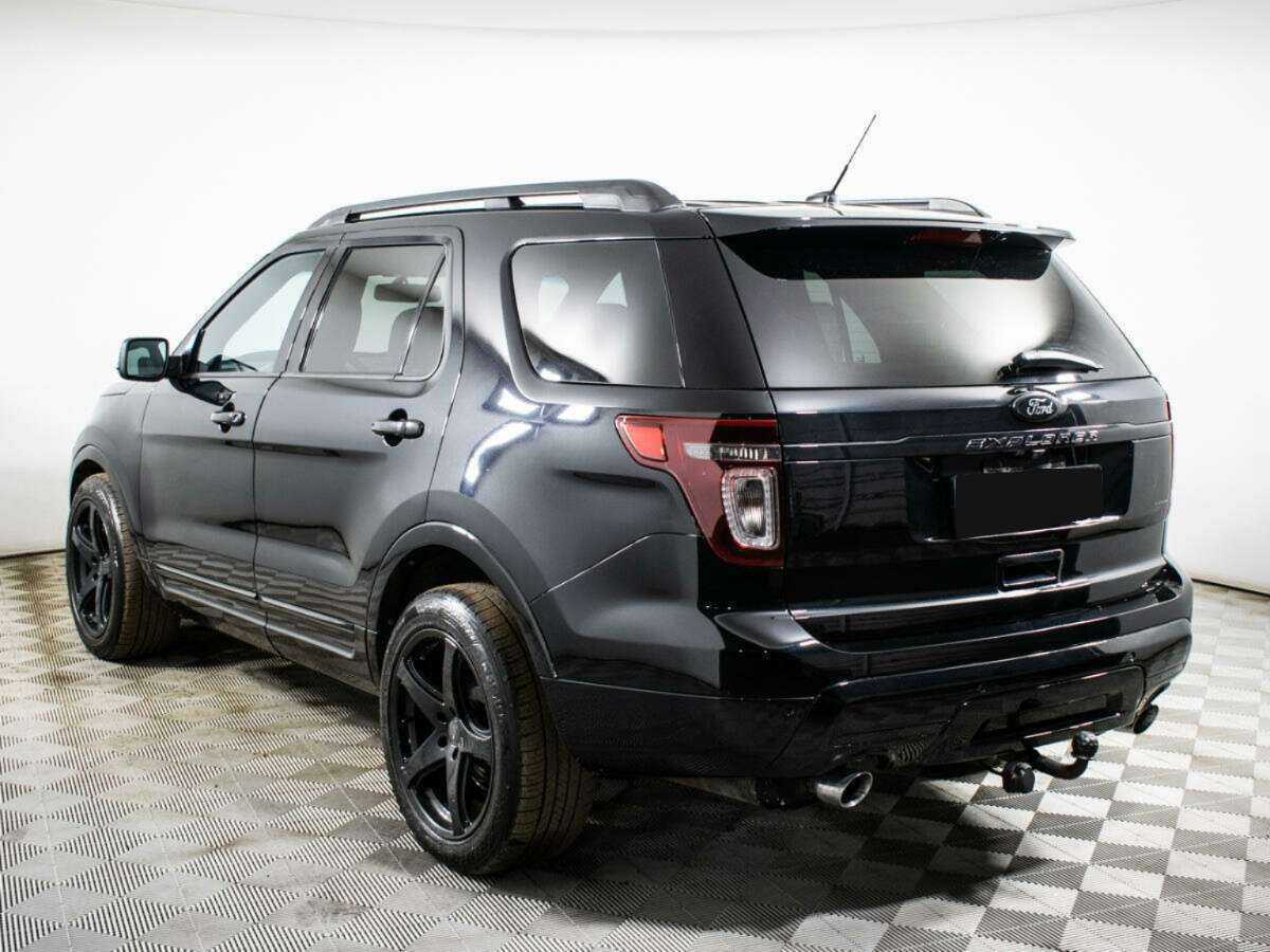 Ford Explorer с пробегом — 2013 год. Фото: #5