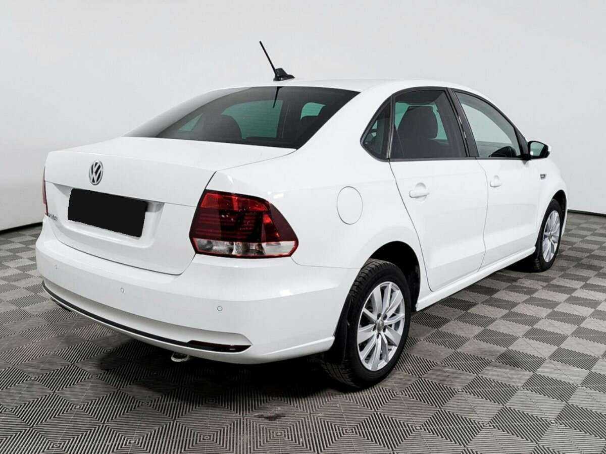 Volkswagen Polo с пробегом — 2018 год. Фото: #3