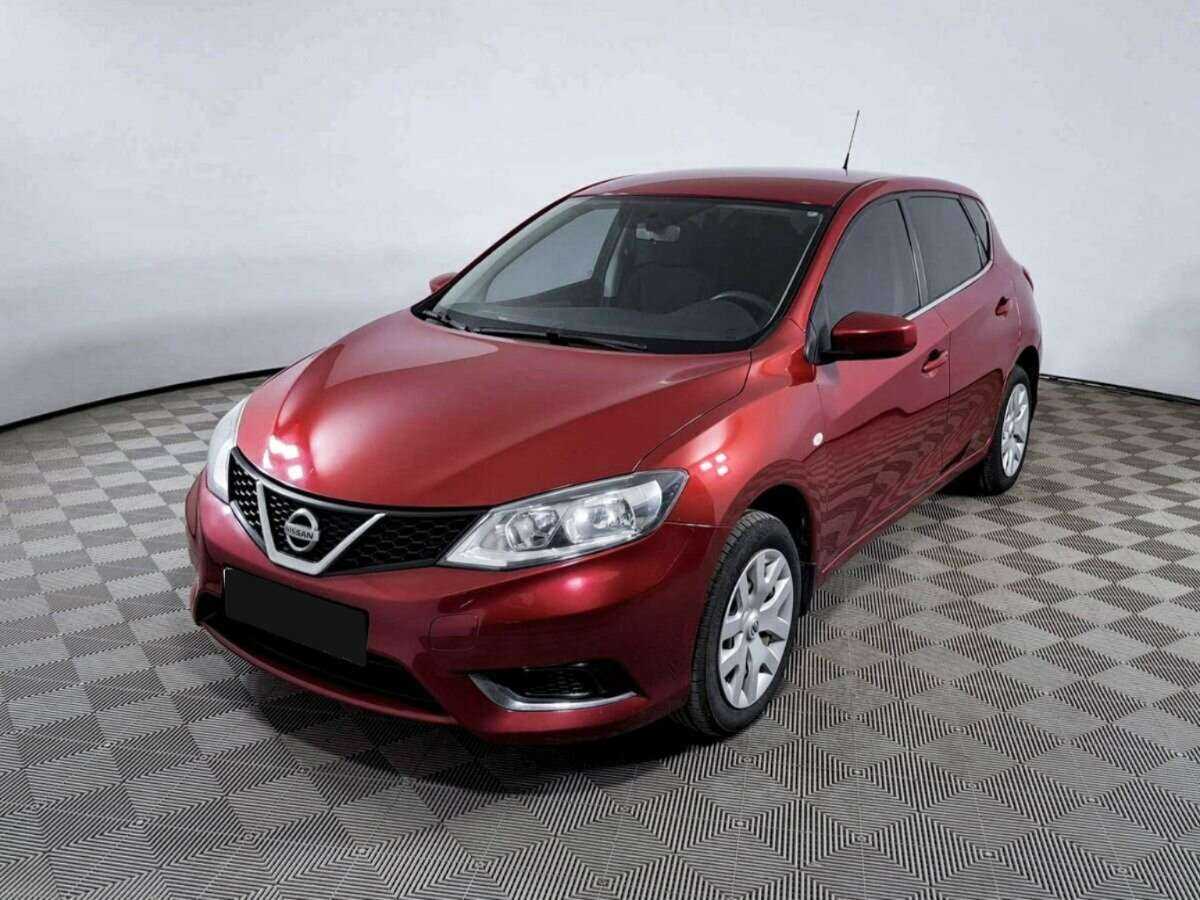 Nissan Tiida с пробегом — 2015 год. Фото: #0