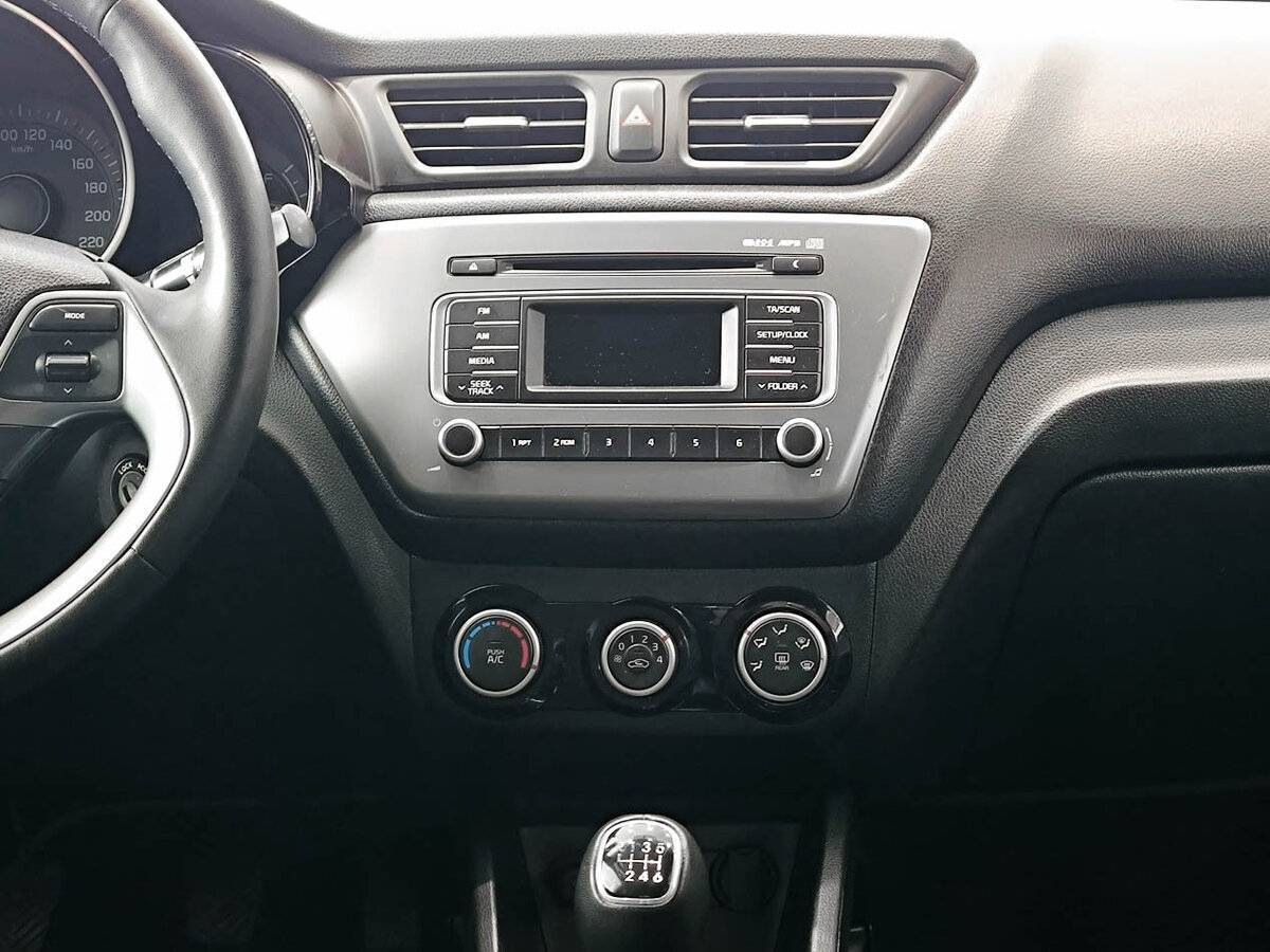 Kia Rio с пробегом — 2016 год. Фото: #14