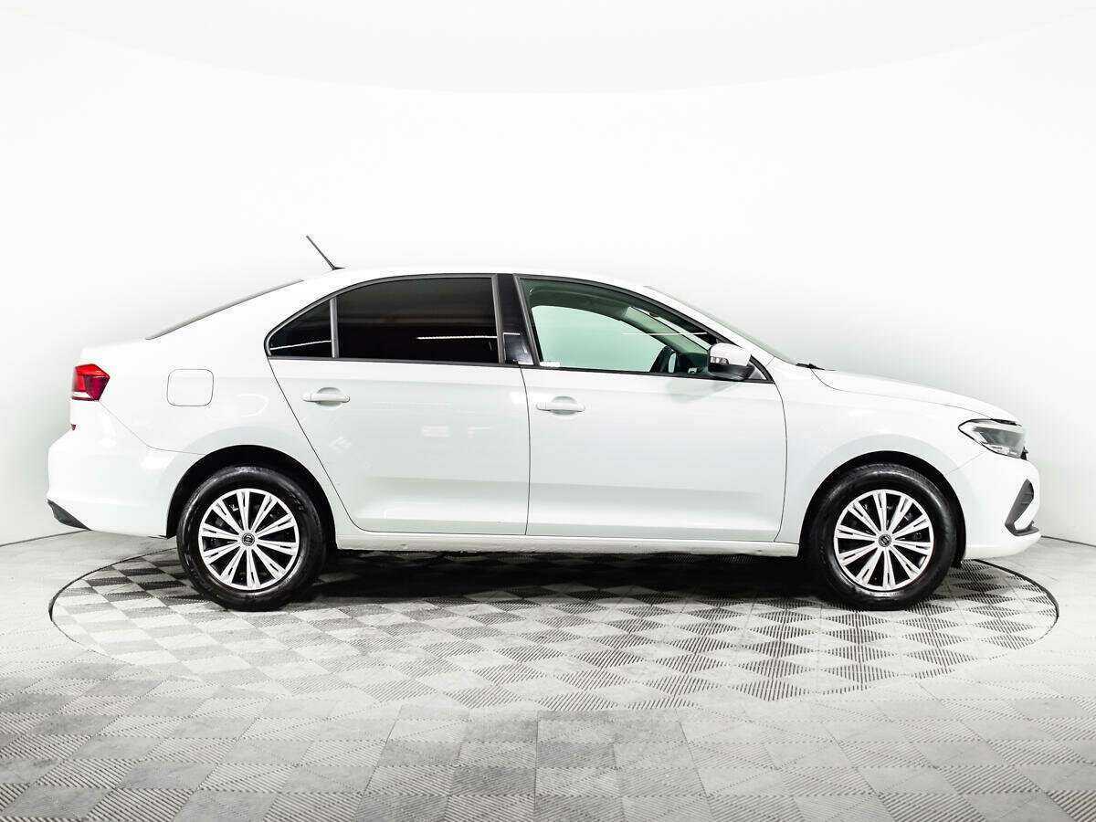 Volkswagen Polo с пробегом — 2021 год. Фото: #3