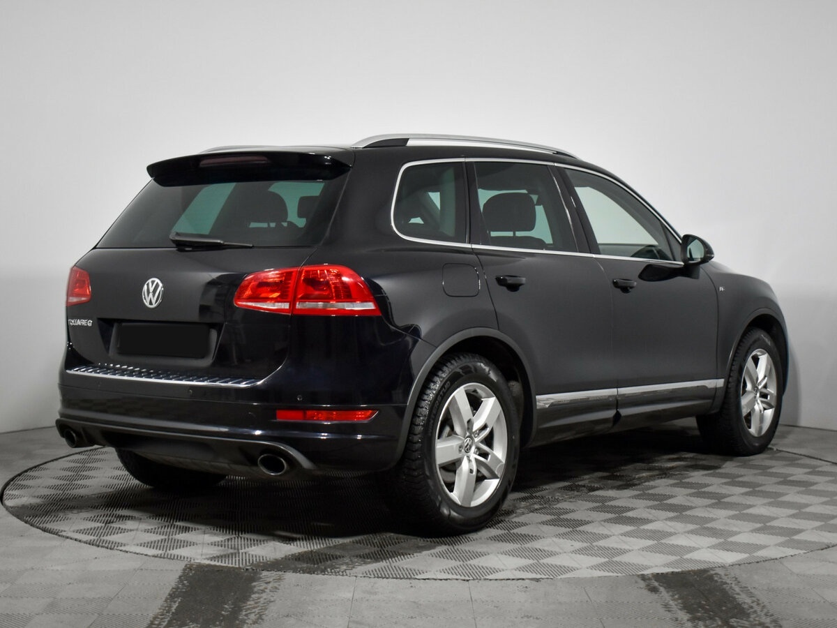 Volkswagen Touareg с пробегом — 2014 год. Фото: #3