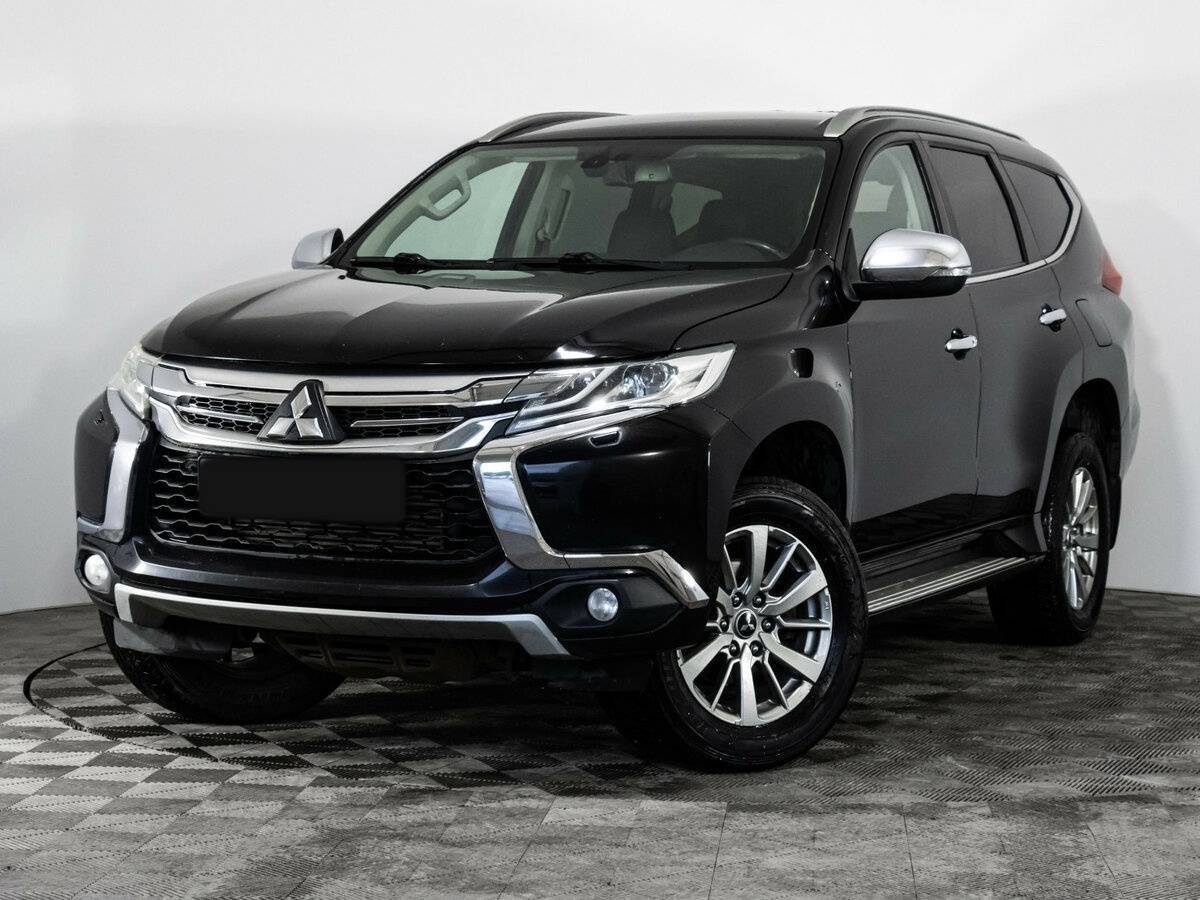 Mitsubishi Pajero Sport с пробегом — 2018 год. Фото: #0