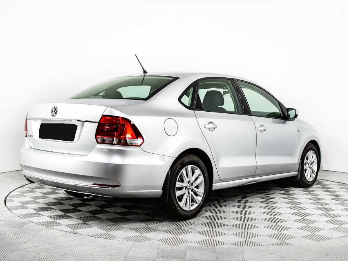 Volkswagen Polo с пробегом — 2016 год. Фото: #4