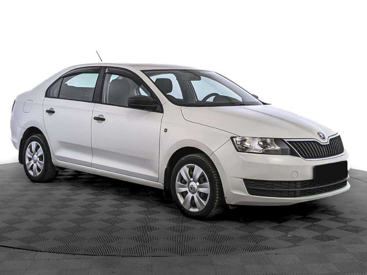 Skoda Rapid с пробегом — 2017 год. Фото: #2