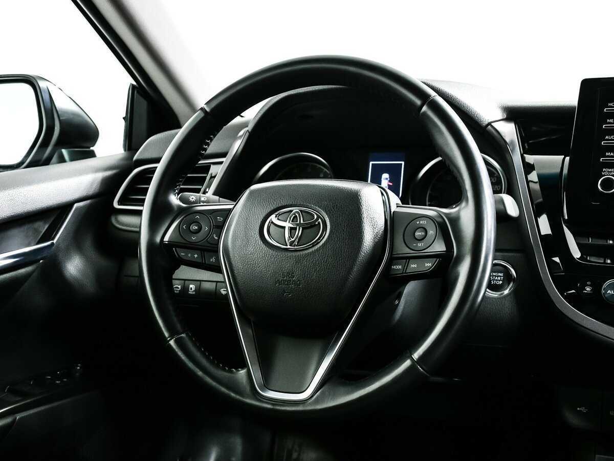 Toyota Camry с пробегом — 2022 год. Фото: #14