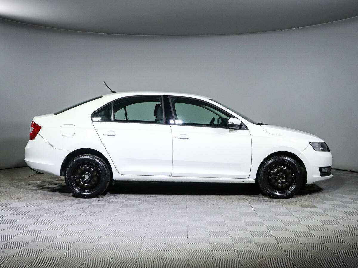 Skoda Rapid с пробегом — 2019 год. Фото: #3