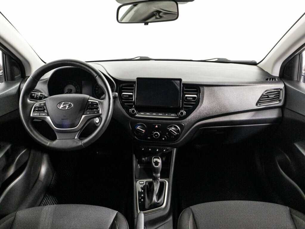 Hyundai Solaris с пробегом — 2022 год. Фото: #12