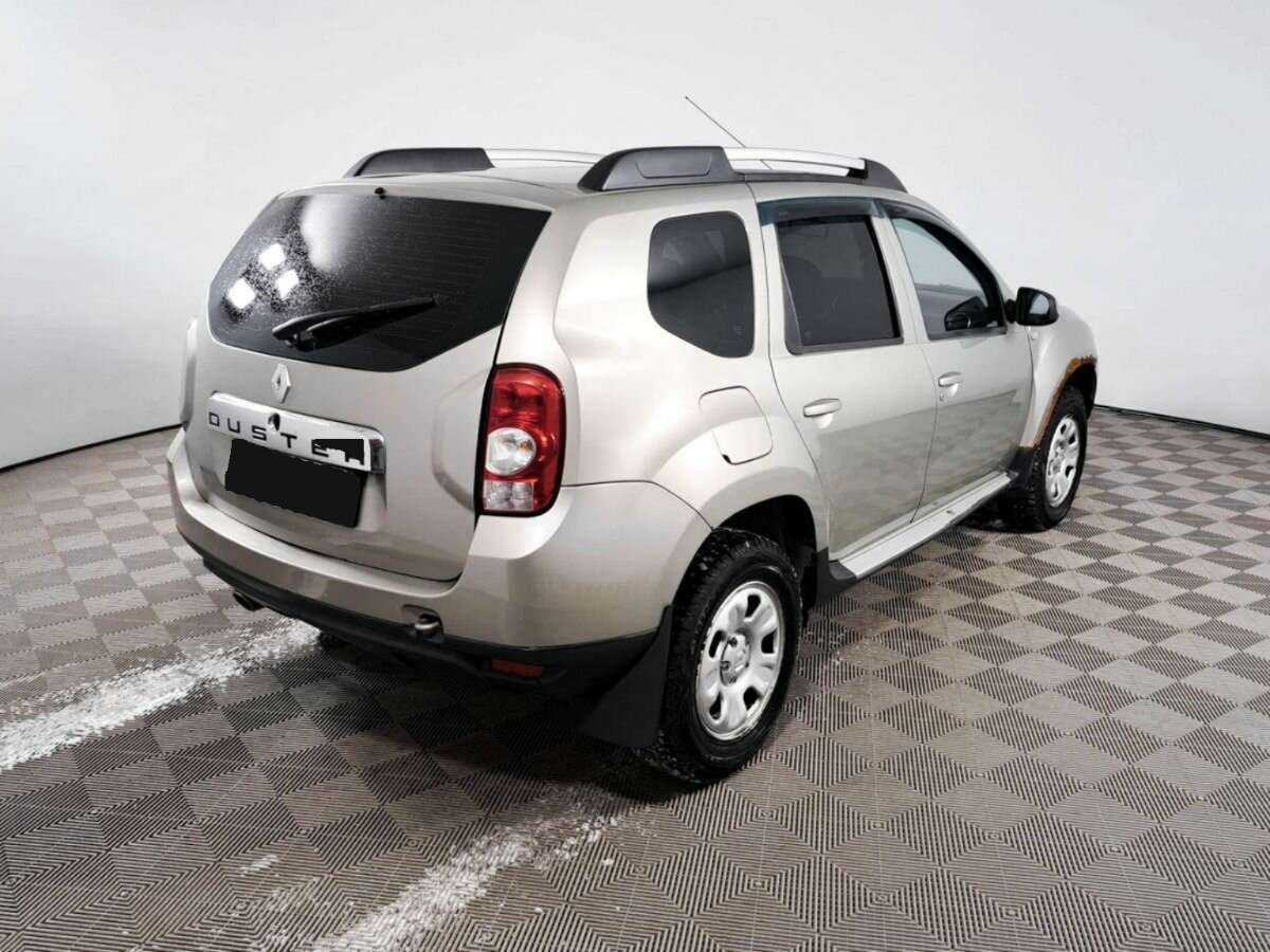 Renault Duster с пробегом — 2012 год. Фото: #4