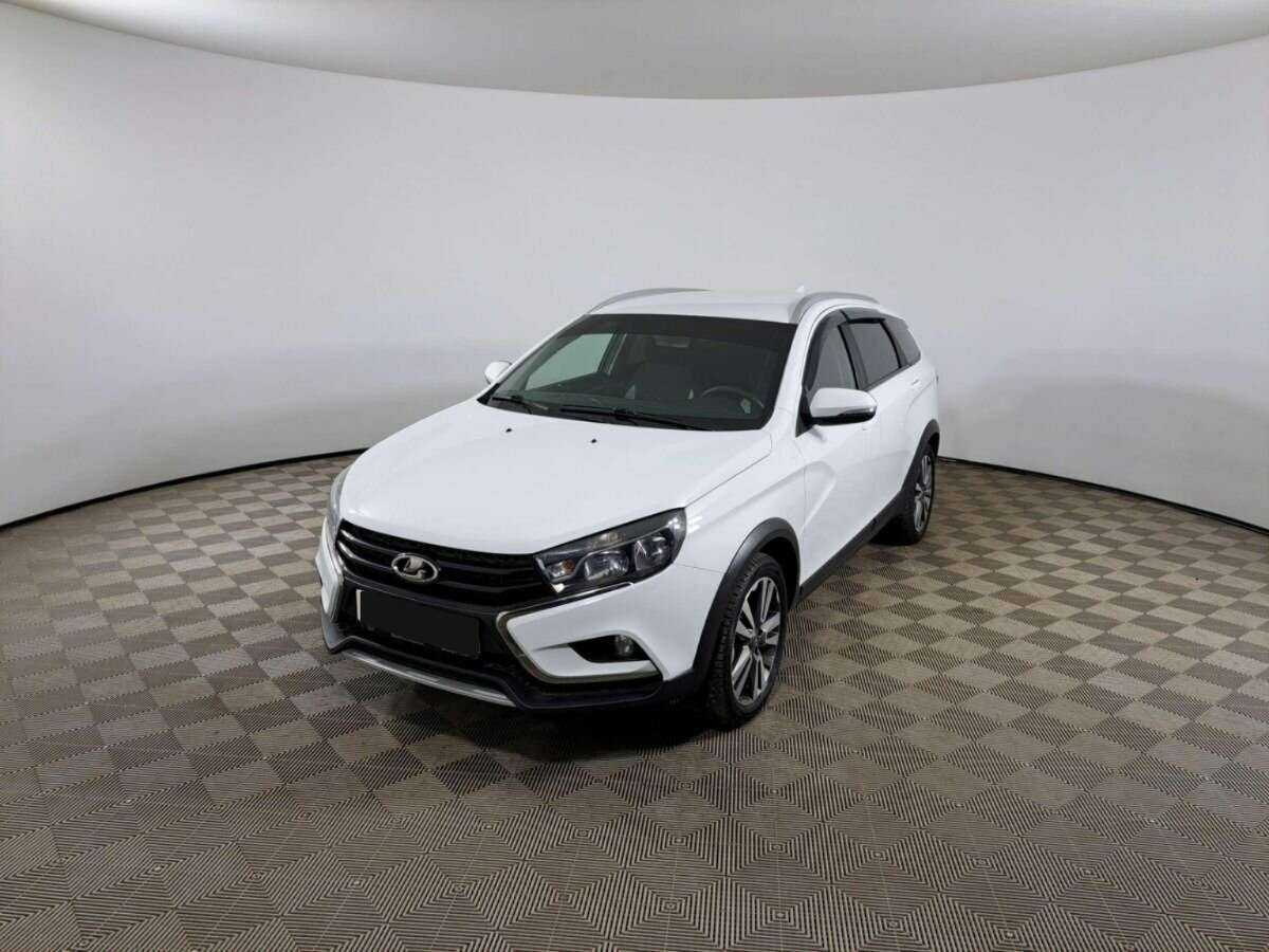 Lada (ВАЗ) Vesta с пробегом — 2018 год. Посмотреть фото