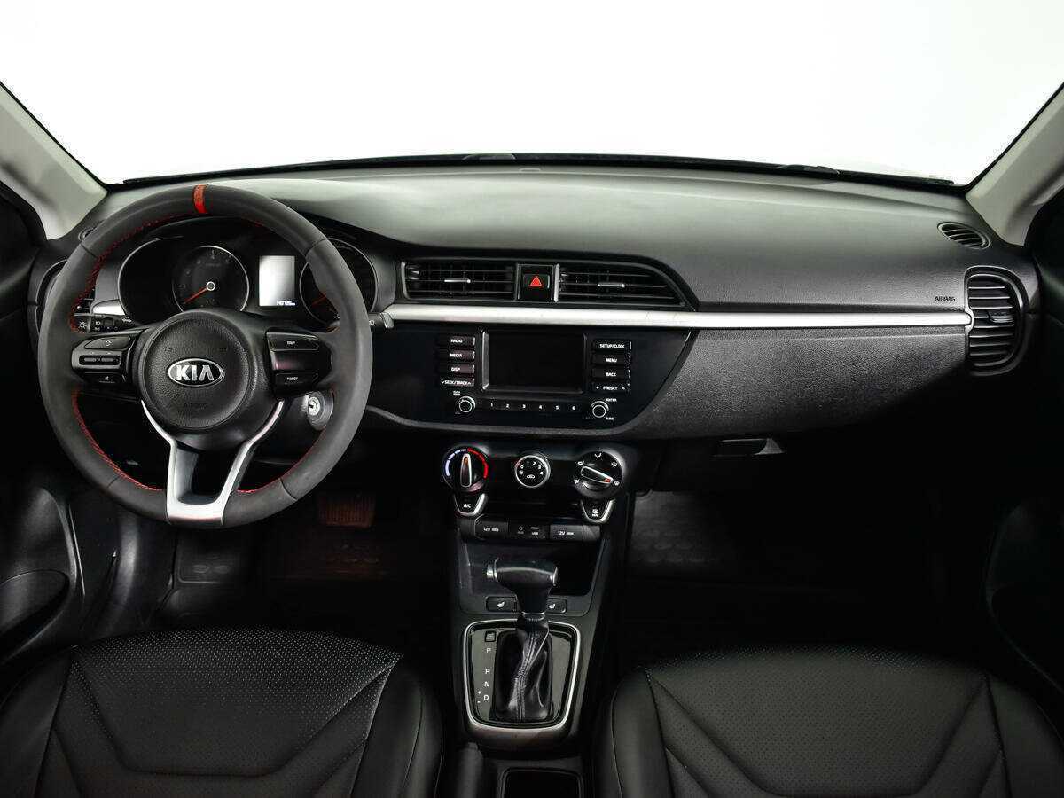 Kia Rio с пробегом — 2017 год. Фото: #11