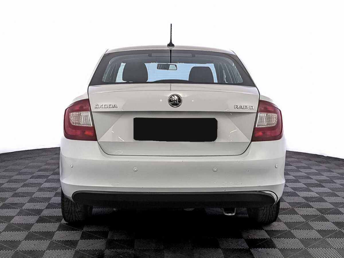 Skoda Rapid с пробегом — 2019 год. Фото: #5